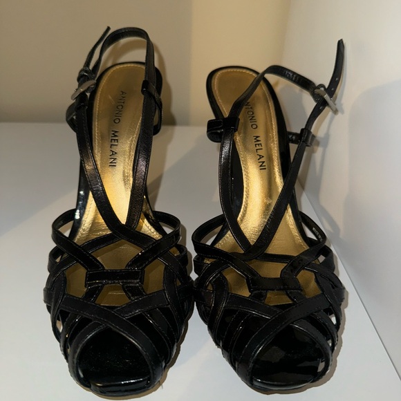 Antonio Melani Vintage Heels - Picture 2 of 5